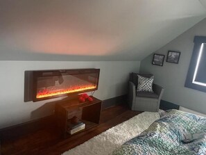 Deluxe-Dreibettzimmer, 2 Schlafzimmer, Meerblick | Hochwertige Bettwaren, Verdunkelungsvorhänge, kostenloses WLAN