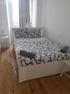 Basic Double Room | Free WiFi - BANG BANG (Lisboa)