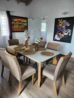 Dining - Spacious Luxe Art House (Jennings)