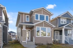 Exterior - Family-Friendly 3-Bed | Super Close to Airport! (Calgary)