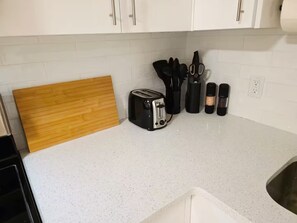 Interior - Cozy Modern 2 Bedroom Basement Suite (Calgary)