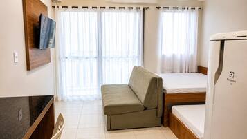 Apartment | Hypo-allergenic bedding, down duvets, laptop workspace, free WiFi