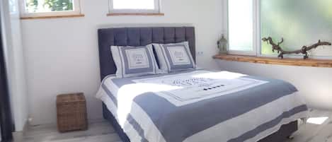 4 chambres, lit parapluie, Wi-Fi gratuit, draps fournis