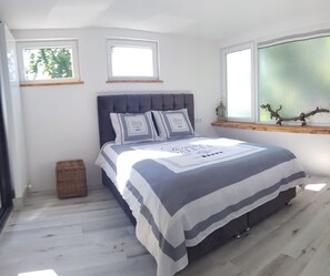 4 habitaciones, cuna de viaje, wifi gratis y ropa de cama 