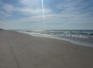 Beach - Volare at the Sea 
3-bedroom townhome with Ocean View and Pool (North Topsail Beach)