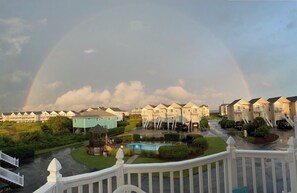 Property grounds - Volare at the Sea 
3-bedroom townhome with Ocean View and Pool (North Topsail Beach)