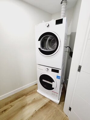 Interior - Cozy 1 Bedroom Basement Suite (Calgary)