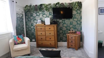 Luxury Double Room, Non Smoking, Garden View | In-room safe, free WiFi