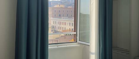 Phòng Suite Cao cấp, tầng Executive | Bàn, bàn ủi/dụng cụ ủi quần áo, truy cập Internet không dây miễn phí