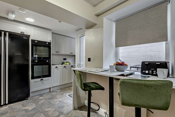 House, 6 Bedrooms | Private kitchen | Fridge, microwave, coffee/tea maker, electric kettle - The Gathering House (Buxton)