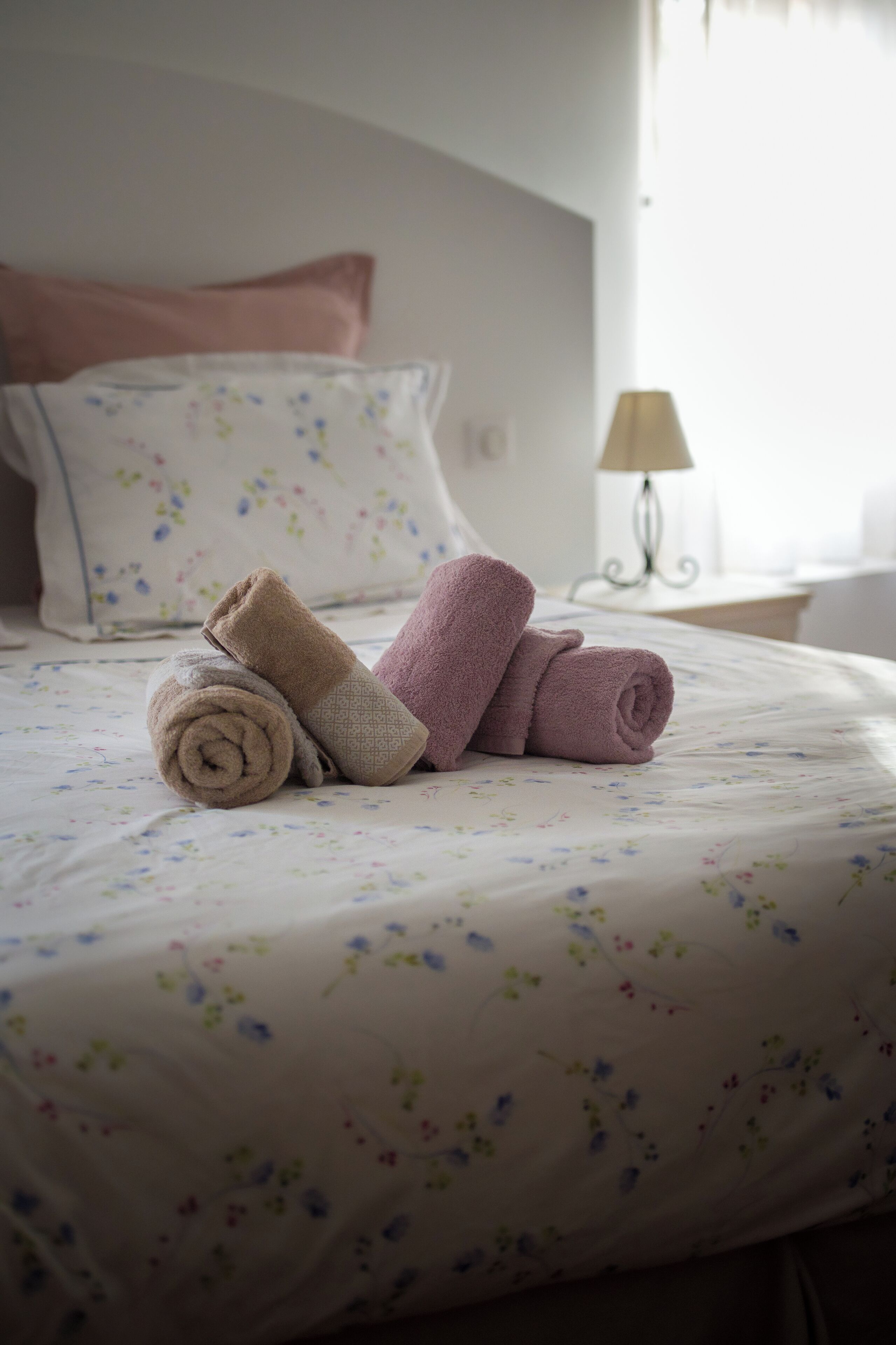 4 chambres, fer et planche à repasser, Wi-Fi, draps fournis