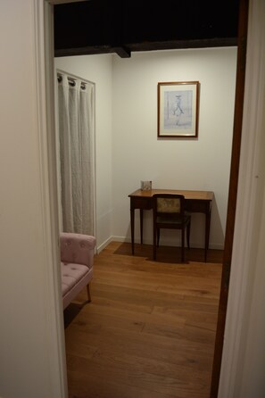 Interior - Charming guest house in an old pastry mill (Teulat)