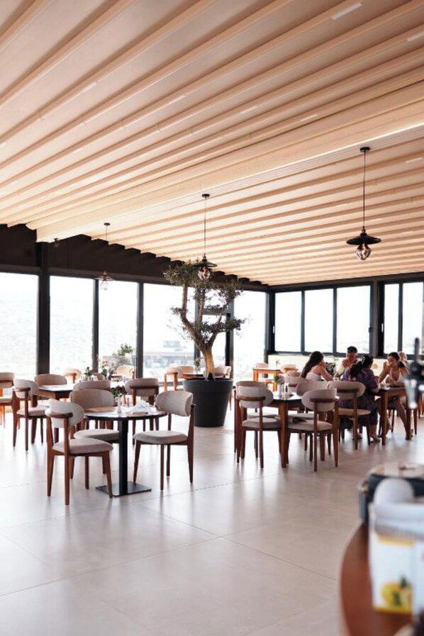 Free daily continental breakfast - Hotel Natica (Ksamil)