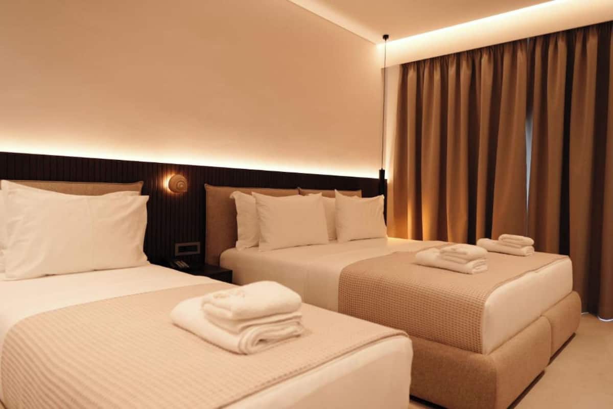 Desk, free wired internet