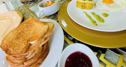 HOTEL MADRIGGAL