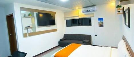 Desk, laptop workspace, free WiFi