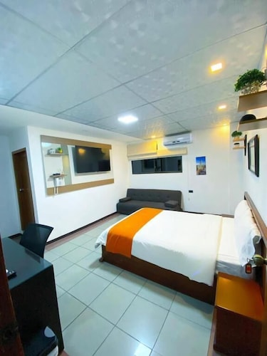 HOTEL MADRIGGAL
