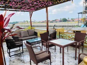 Property grounds - Awesome 1-BR-Apartment 24hrs Pwr+ Starlink Wi-Fi (Lagos)
