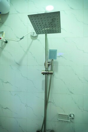 Hair dryer, bidet, towels, toilet paper - Awesome 1-BR-Apartment 24hrs Pwr+ Starlink Wi-Fi (Lagos)