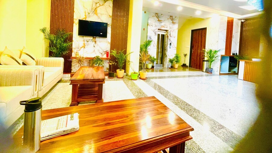 Hotel Rudra Shivalika