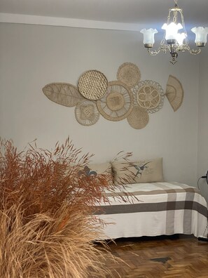 Skrivebord og wi-fi (inkludert)