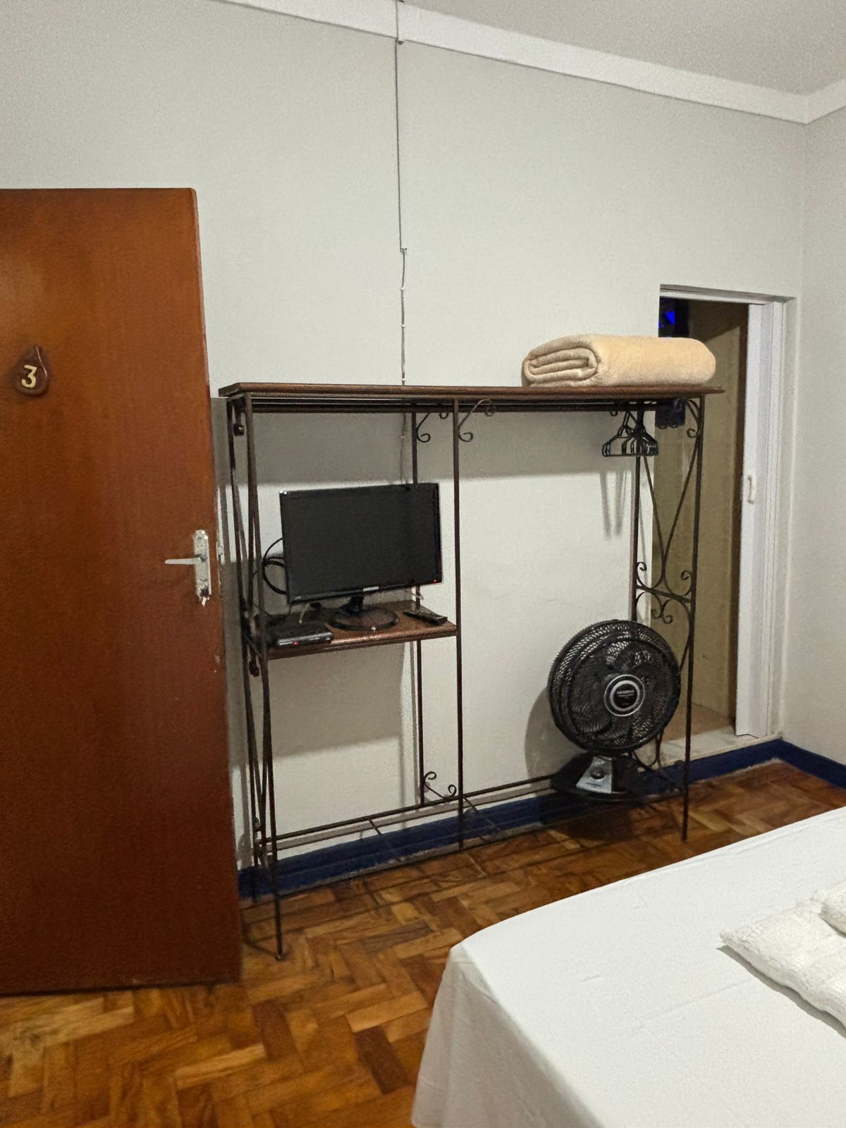 Classic Double or Twin Room | Desk, free WiFi