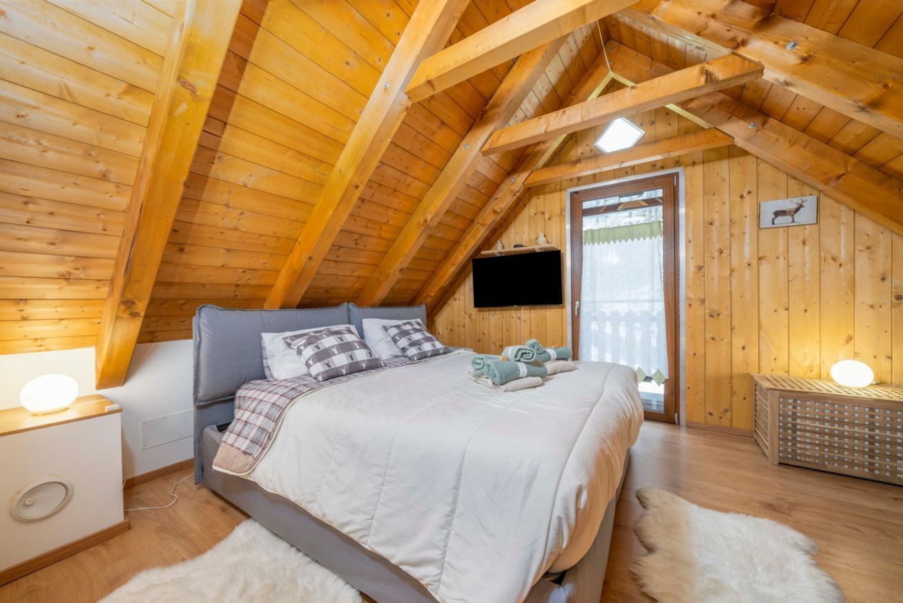 4 Schlafzimmer, Bügeleisen/Bügelbrett