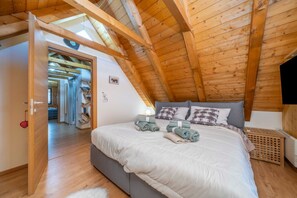 4 chambres, fer et planche à repasser