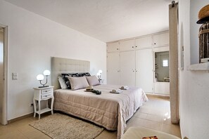 Villa, 4 Bedrooms, Smoking, Private Pool - 4 Beds, Golf Views, Optional Pool Heating (Loulé)