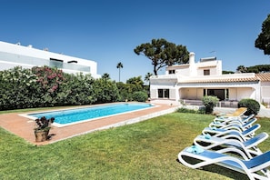 Villa, 4 chambres, fumeurs, piscine privée | Piscine | Piscine extérieure