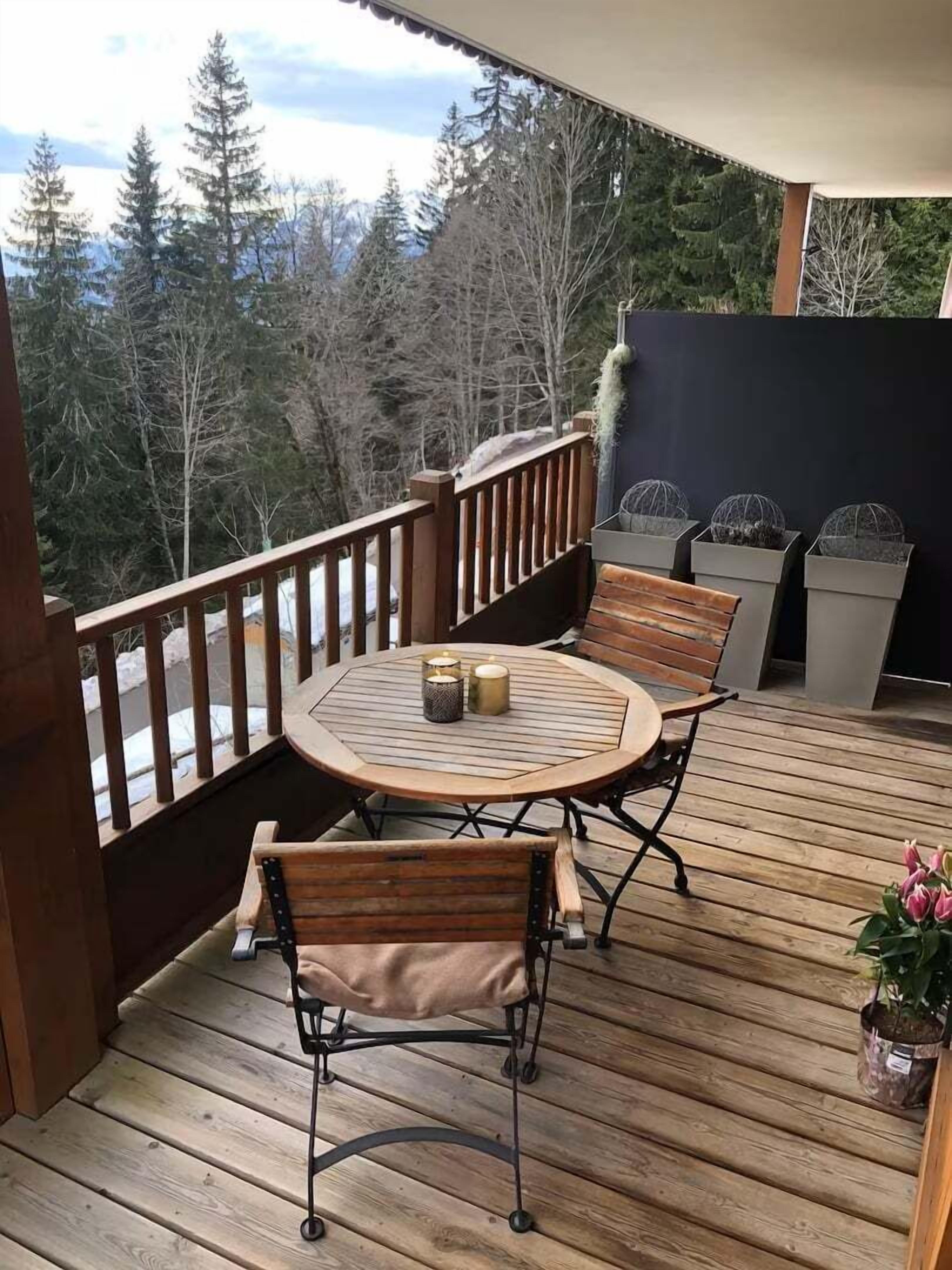 屋外ダイニングエリア