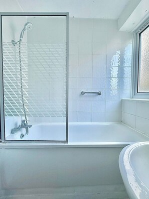 Shower, hair dryer - Central Location Close to Oxford Street (London)