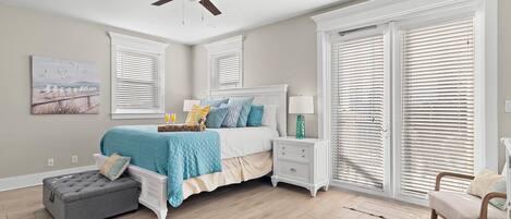 House, Multiple Beds (Miramar Beach Villa 111)