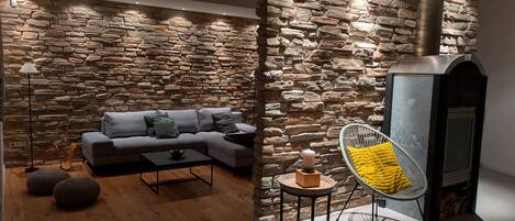 TV, fireplace, DVD player, ping pong