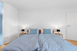 Wifi, roba de llit i habitacions accessibles amb cadira de rodes