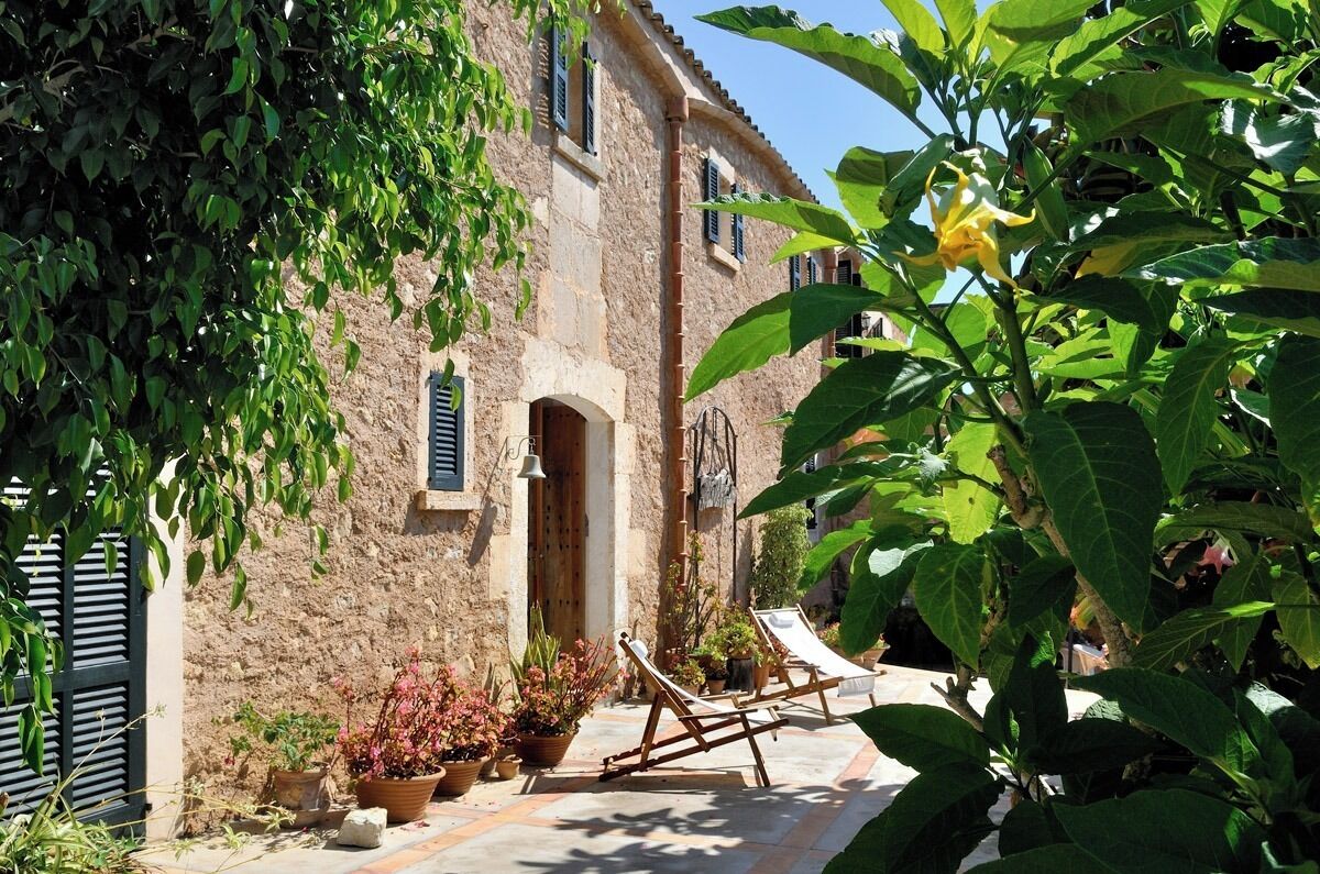 المنشأة من الخارج