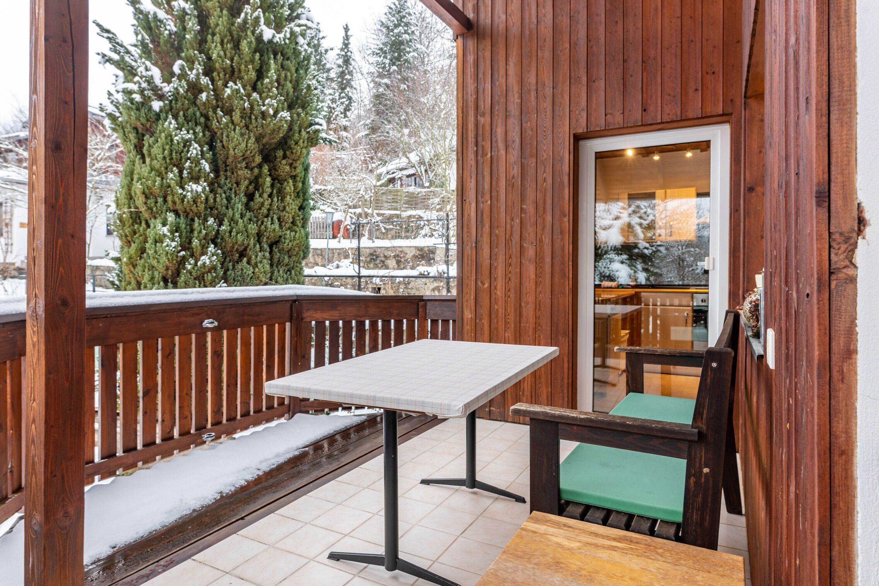 屋外ダイニングエリア