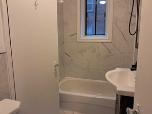 Soap, toilet paper - Entire rental unit - Montreal, Canada (Montréal)