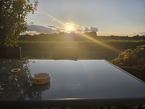 屋外ダイニングエリア