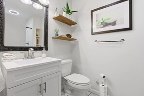 Bathroom - 3 Bedroom House - Amazing Location, Pet Friendly! (Greer)