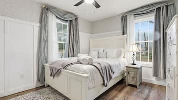 Desk, iron/ironing board, WiFi, bed sheets