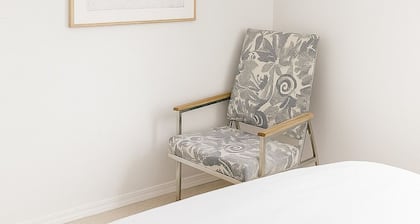 A Sweet Little Suite in Rayleigh
