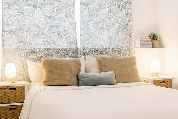 Strykjärn/strykbräda, wi-fi och sängkläder