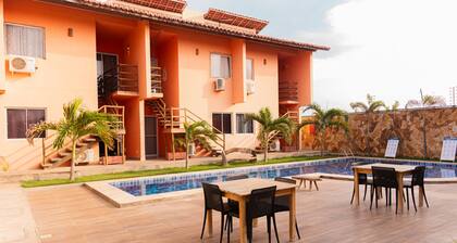 Apto com Wi Fi Garagem e Piscina a 100m da Praia