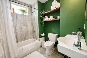 Douche, serviettes fournies