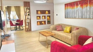 Apart Daire, 3 Yatak Odası, Balkon | Oturma alanı