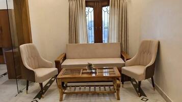 Suite Mewah | Ruang kerja ramah laptop dan Wi-Fi gratis