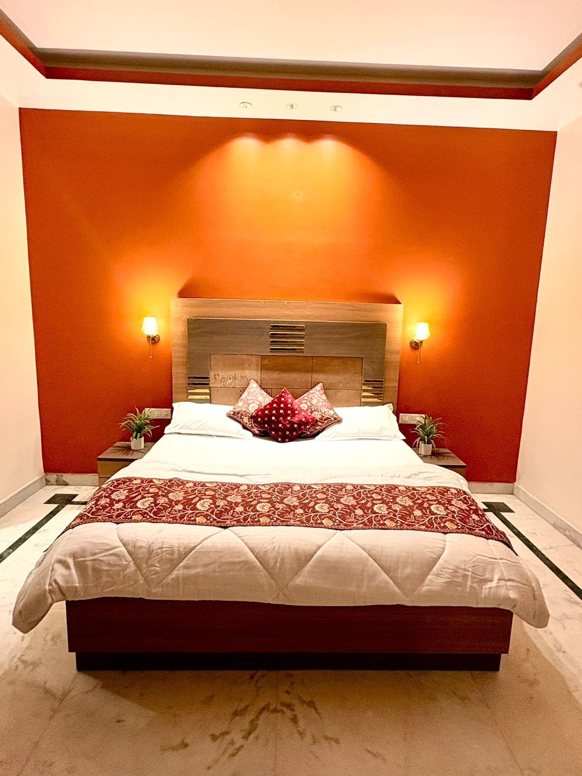 Laptop workspace, free WiFi