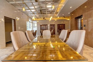 Dining - Tamarind Leaf Residency Noida Sector 50 Metro & Spectrum Mall (Noida)