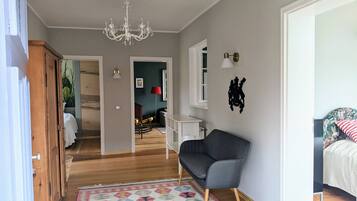 Bügeleisen/Bügelbrett, WLAN, Bettwäsche